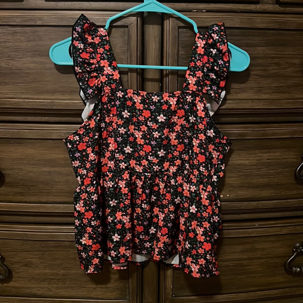 Flutter Sleeve Floral Top